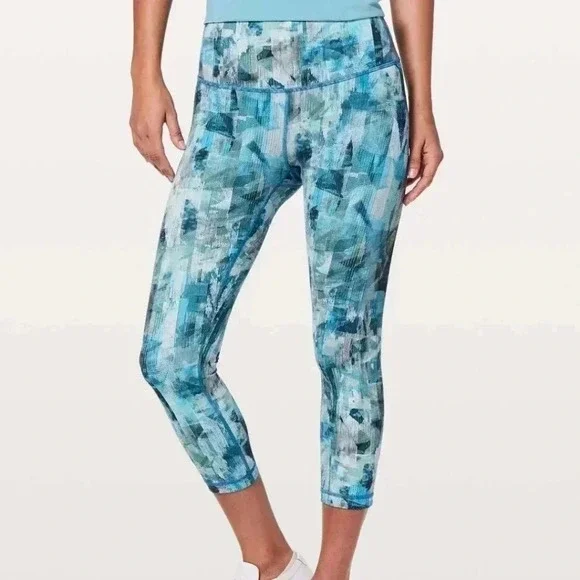 Lululemon Wunder Under Crop (Hi-Rise) 21