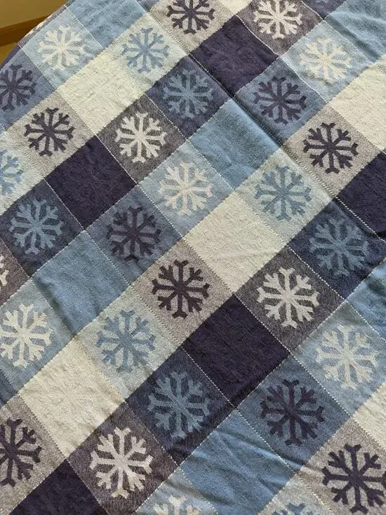Blue Snowflake & Silver Christmas Tablecloth Avon Home 72x50 W/ Oval Curv Edges