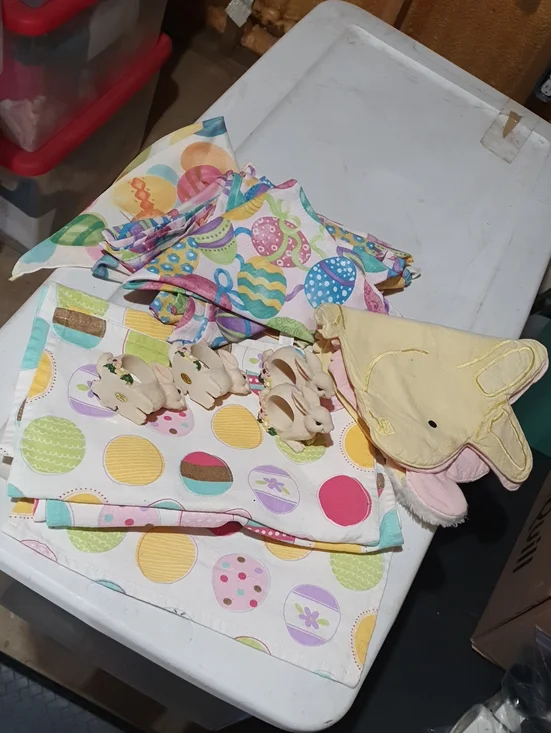 Easter Themed Table Accessories - Multicolor
