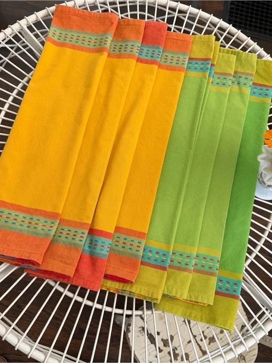 8 vintage Pier 1 napkins