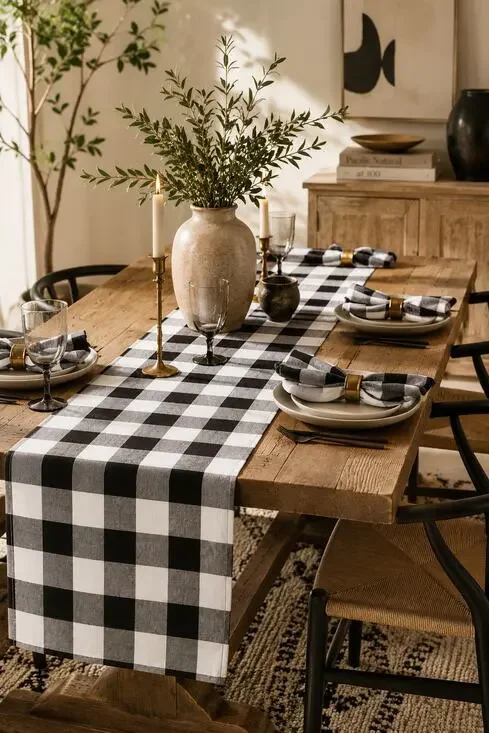 Cackleberry Home Buffalo Check Table Runner + 4 Napkins – NEW