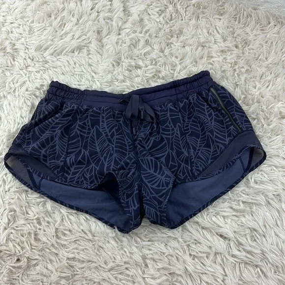 Lululemon Hotty Hot Short Pretty Palm Cadet Greyvy / Cadet Blue
