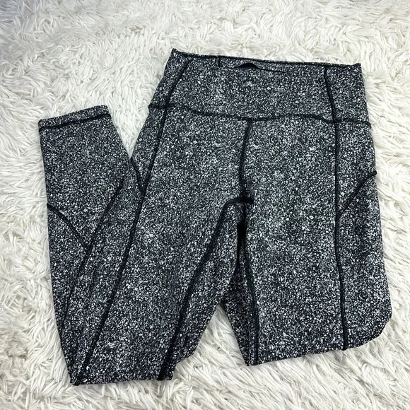 Lululemon In Movement Tight 25