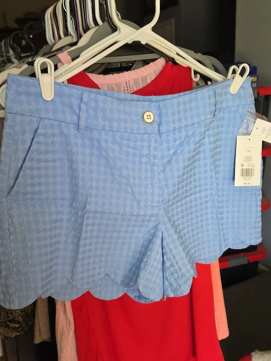 Crown & Ivy      Shelby Light Blue Scalloped Hem Women’s Shorts