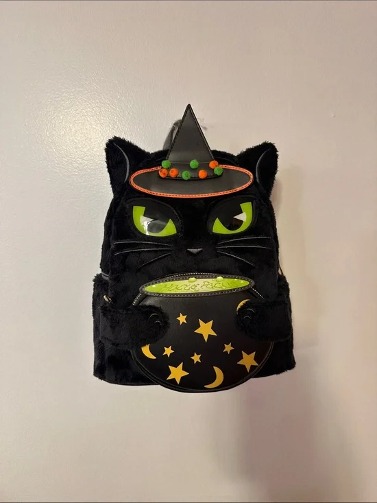 Disney Hocus Pocus Loungefly Glow-in-the-Dark Black Cat Backpack
