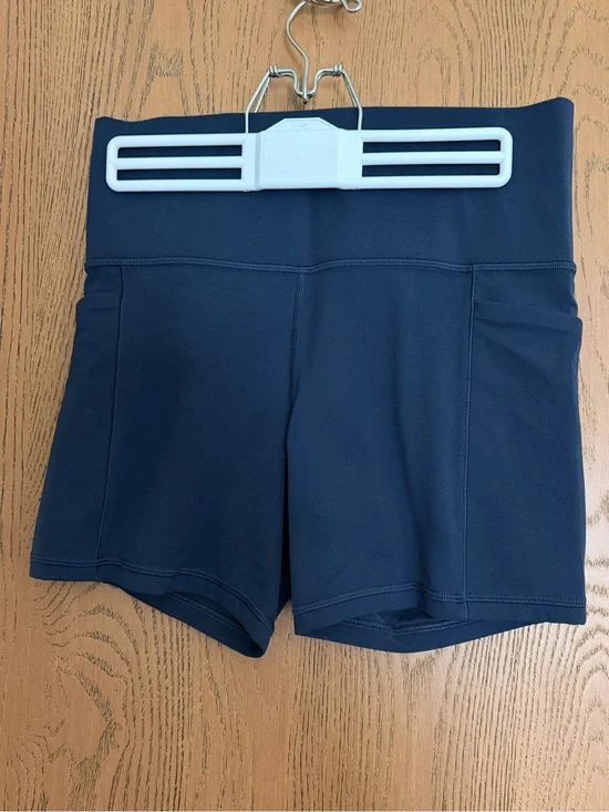 Athleta Salutation Navy Shorts