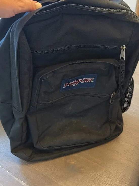 JanSport Black Backpack – Classic Everyday Carry