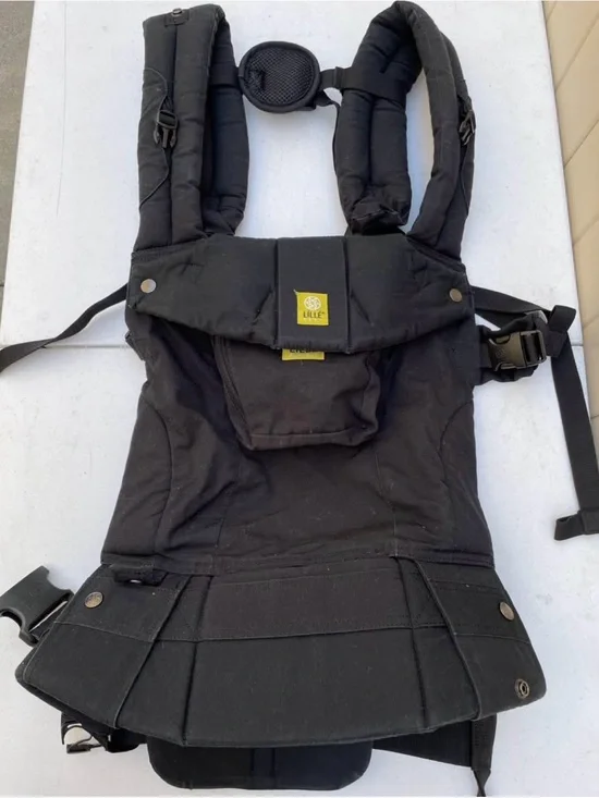 Lillebaby Hands Free Carrier in Black