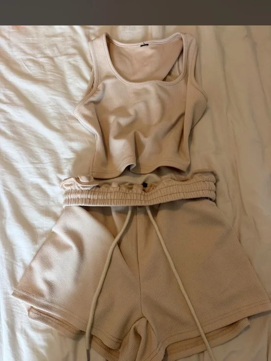 Ribbed High-Waist Drawstring Shorts - Cream