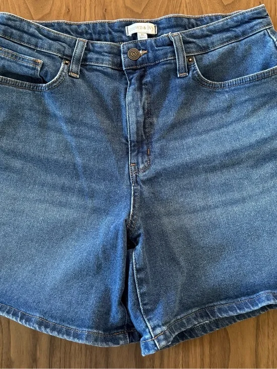crown & ivy Classic Blue Denim Shorts-size 10