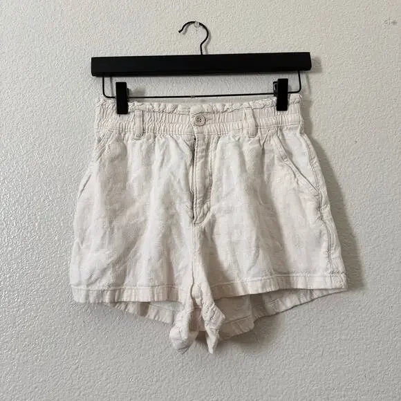 Hollister Ultra High-Waist Short 3” linen blend smocked waist beige tan