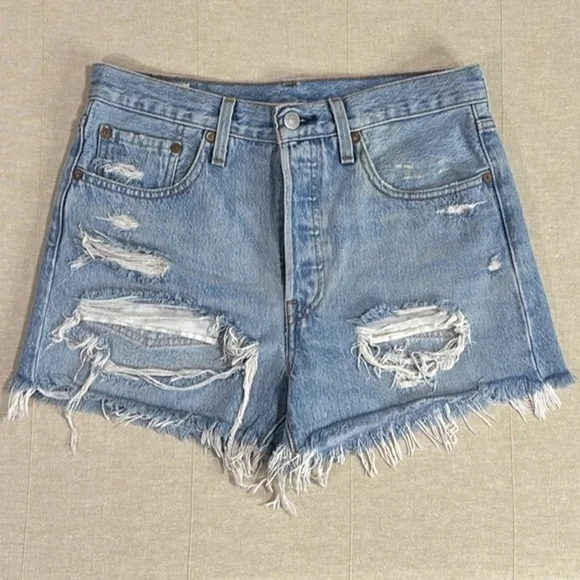 Levi’s Premium 501 Distressed Cutoff Denim Shorts Button Fly Raw Hem W26