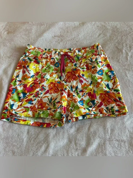 Fresh vintage floral  shorts with drawstring and elastic waist size 10 summer