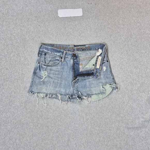 VINTAGE American Eagle Women Shorts 29 Light Blue Cutoff Y2K READ