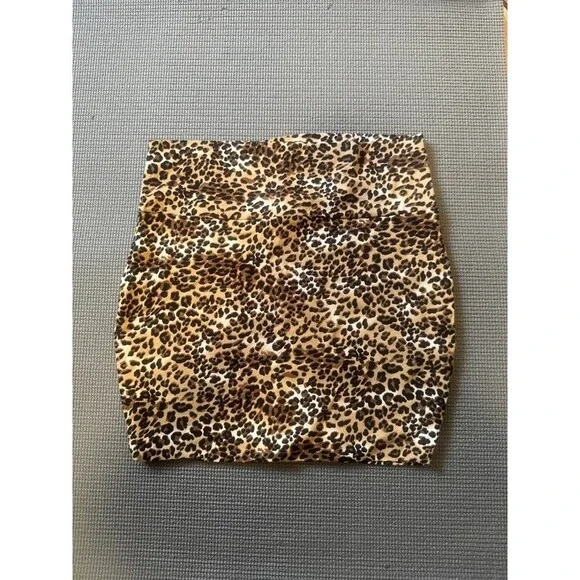 Wet Seal Y2K Cheetah Print Skirt