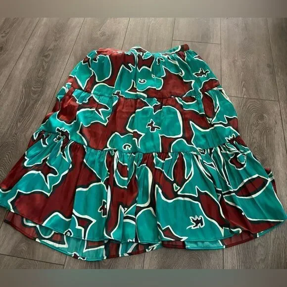 Nine West maxi skirt very lightweight and beautiful design