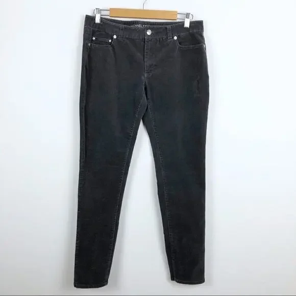 Michael Kors Corduroy Skinny Pants in Gray color with Silver accents. Size 6