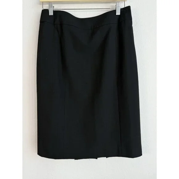 Ann Taylor‎ Loft Back Pleated Skirt Women’s Side Zip Knee Length Size 4 Black