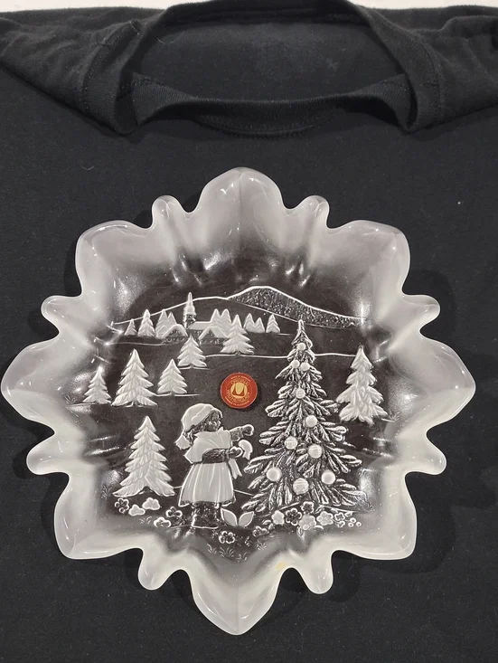 Vintage Frosted Glass Holiday Tree & Caroler Decorative Bowl - Clear Frosted
