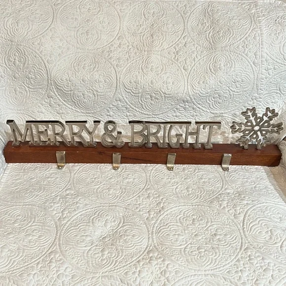 Merry & Bright stocking‎ holder