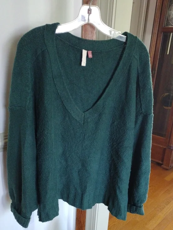 Pilcro Anthropologie Deep Green V-Neck Relaxed Women's Sweater