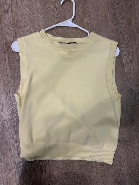 Zara Pale Yellow Sleeveless Knit Tank