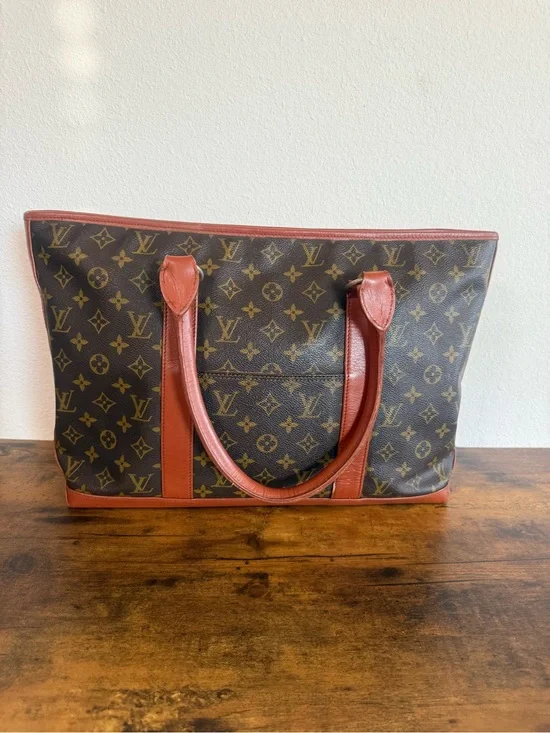Louis Vuitton Weekender Tote