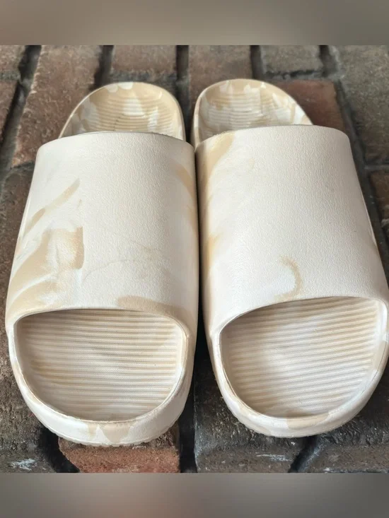 Nike  women Marble Slide Sandals - sz 7 Cream Beige