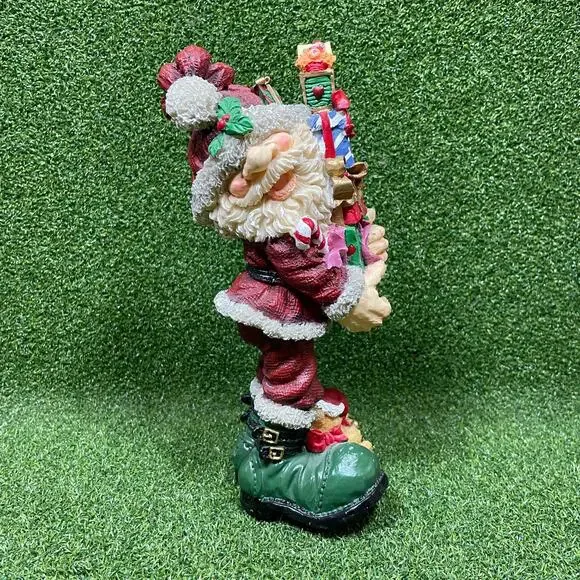 Resin Santa Holding Christmas Presents Figurine 9