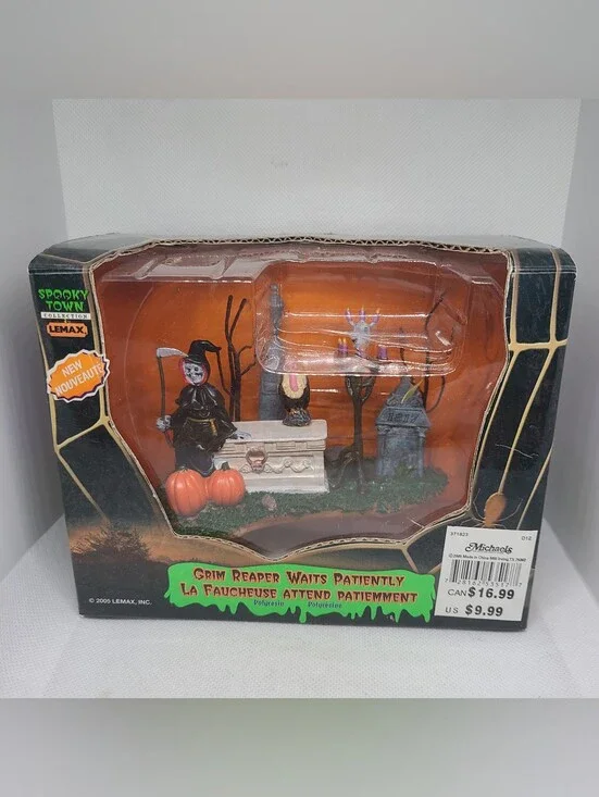 Lemax Spooky Town Halloween Grim Reaper Waits Patiently Figurine 2005 53517