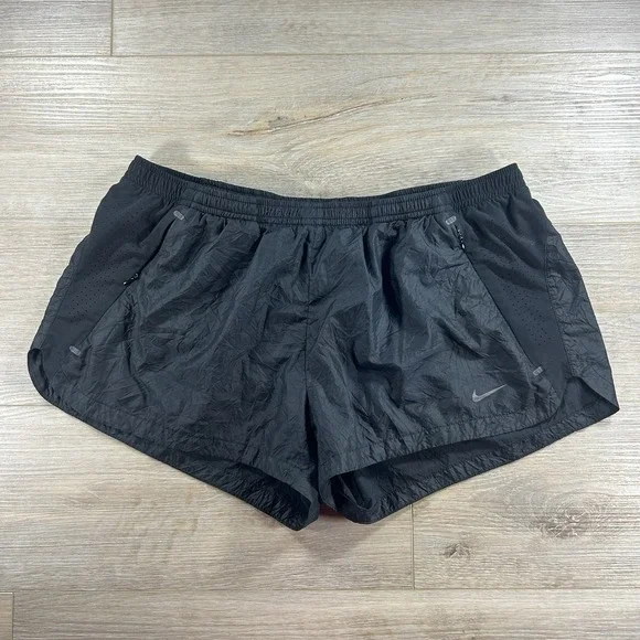 Nike Large 2.5