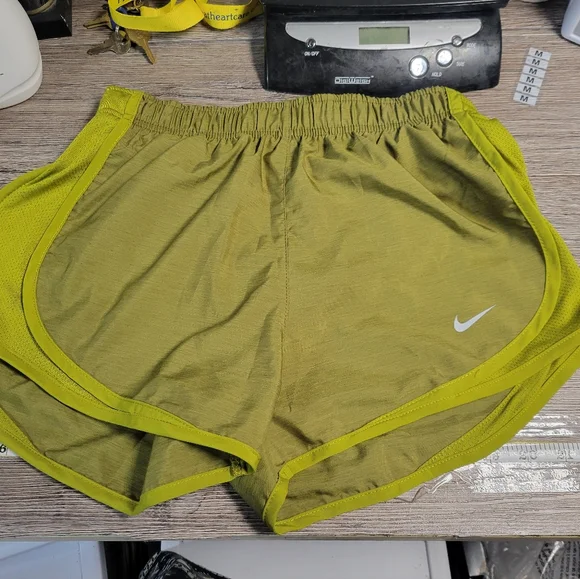 Nike NWT Dri-fit Women's‎ Running Shorts Size XS