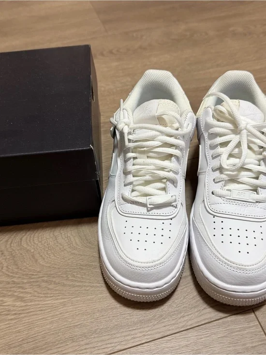 Nike Women’s AF1 SHADOW White Size 7