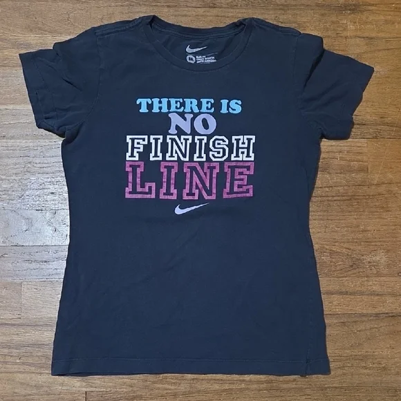 🔵3/$13 Nike Slim Fit Graphic Tee