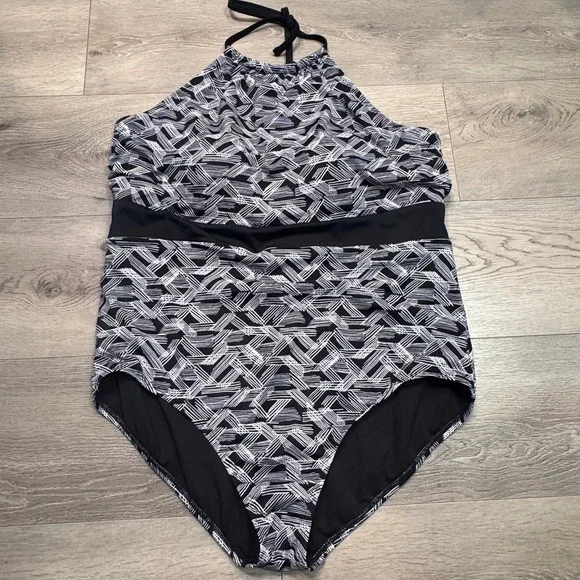 Time and‎ Tru 2X Black White Geometric Halter One Piece Swimsuit Mesh XXL