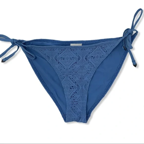 H&M blue crochet look bikini‎ bottom size 8