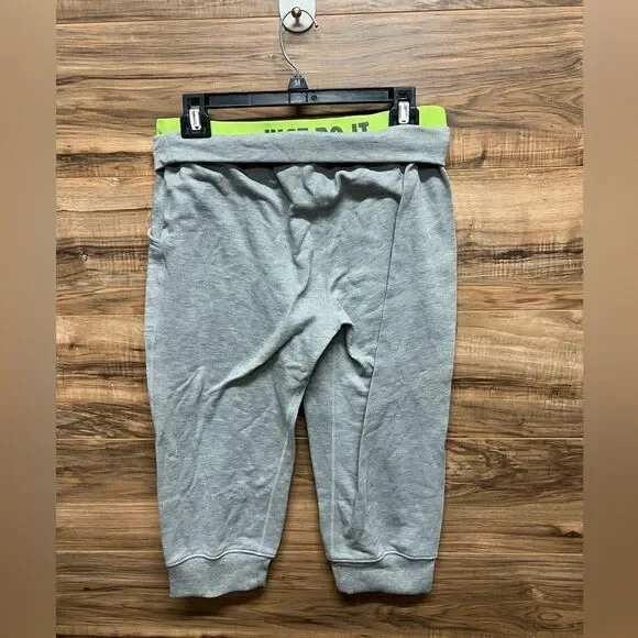 Nike medium cropped pants‎