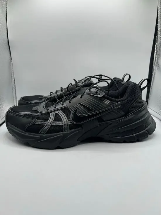 Nike V2K Run “Black” size 9 women’s