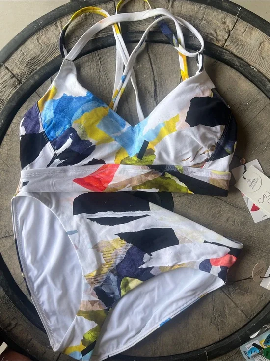 Abstract Multicolor V-Neck Bikini Set in White
