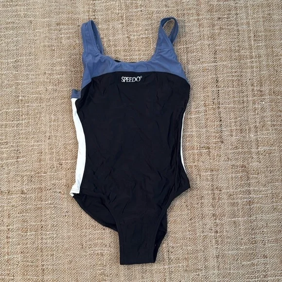 Speedo Women's Bathing Suit One Piece D44