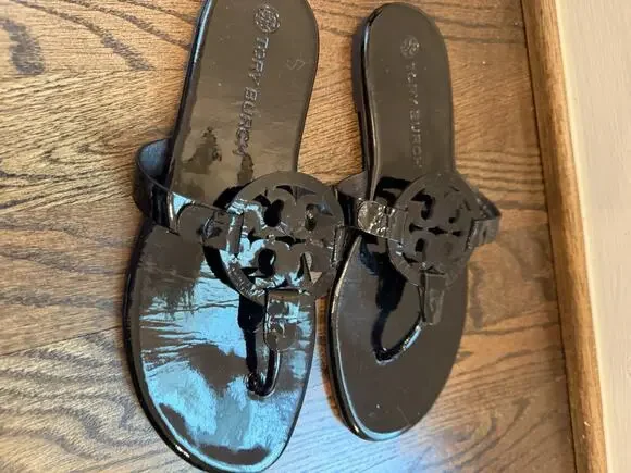 Tory Burch Miller Thong Sandal Women's Sz 7.5 Black patent Leather