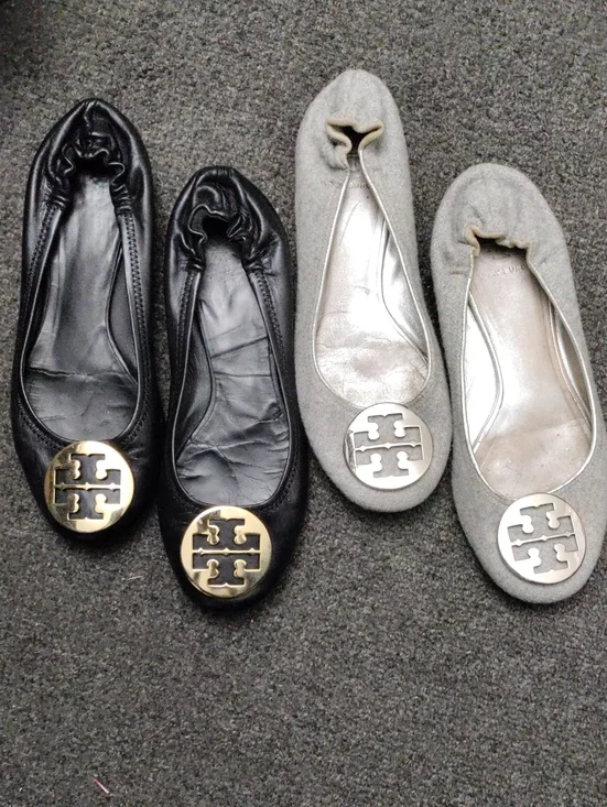 Tory Burch Logo Ballet Flats in Black Leather and Light Gray Textile