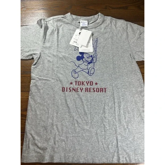 NEW Disneyland Mickey Mouse T-shirt Size Small Tokyo Disney Resort Japan Parks