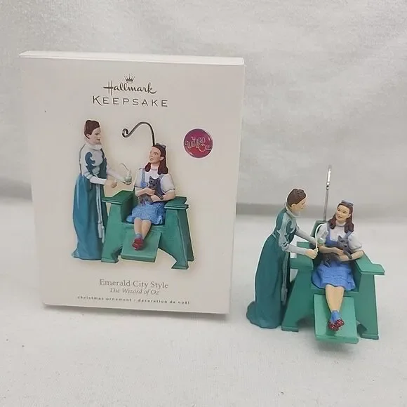 Ornament Hallmark Keepsake Wizard of Oz Emerald City Style Dorothy Toto  2008