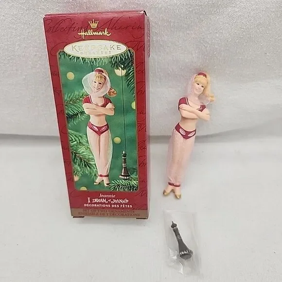 Ornament Hallmark Keepsake I Dream Of Jeannie and Lamp Bottle Set 2000 BRAND NEW