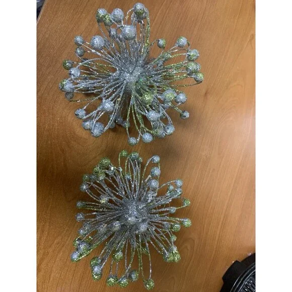 Lot Of 2 Star Burst Christmas Ornaments Silver And Green  5”