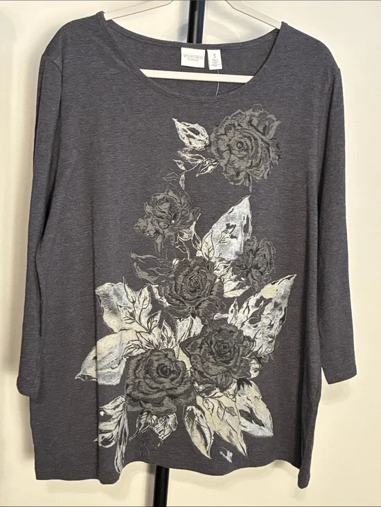 New! Chico's Winter Roses Gray Floral 3/4 Long-Sleeve Tunic Tee Size 3 / XL NWT