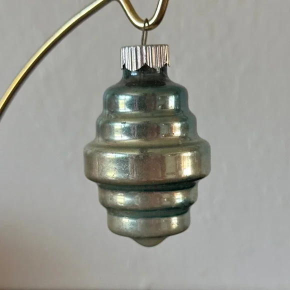 Vtg Shiny Brite Price Cap Christmas Ornament Beehive Ribbed Lantern‎ Silver Blue