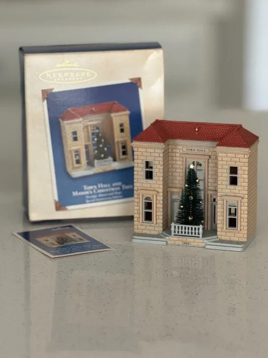 Hallmark Ornament Nostalgic Houses & Shops Town Hall and Mayor's Christmas Tree