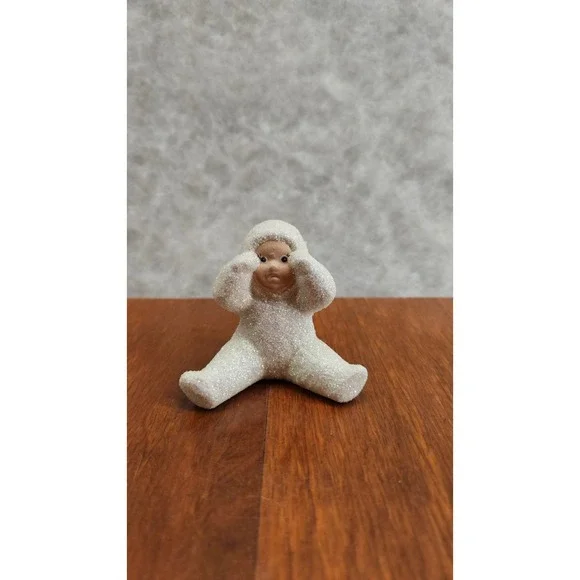 Vtg Snow Baby‎ Sitting Hands To Face Sparkly Figurine Unbranded VH Initial
